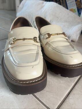 Sam Edelman Cream Leather Loafers with Gold Horsebit